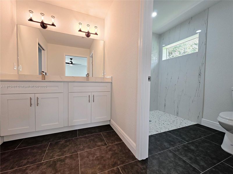 Furnished interior view inside a new home in , Lake Placid (Image 6).