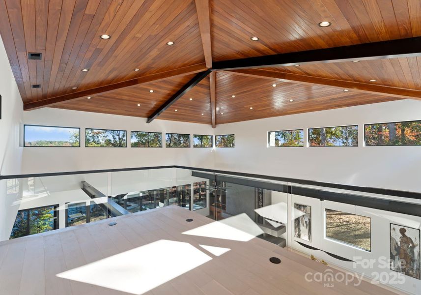 Community amenities in , Norwood (Image 28).