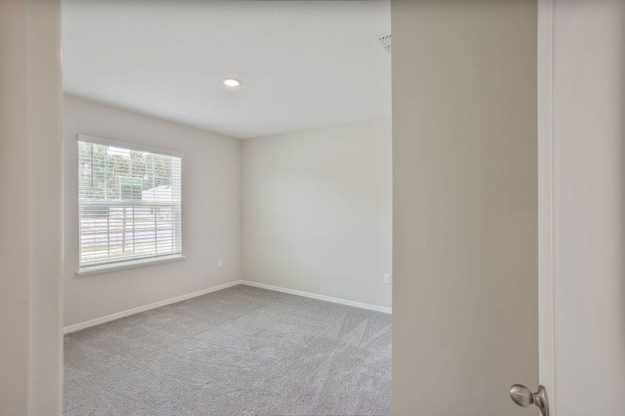 Representative unfurnished interior of a home built from the Avalon by Maronda Homes in Mascotte & Groveland, Mount Plymouth (Image 13).