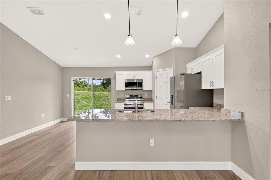 Furnished interior view inside a new home in , Dunnellon (Image 17).