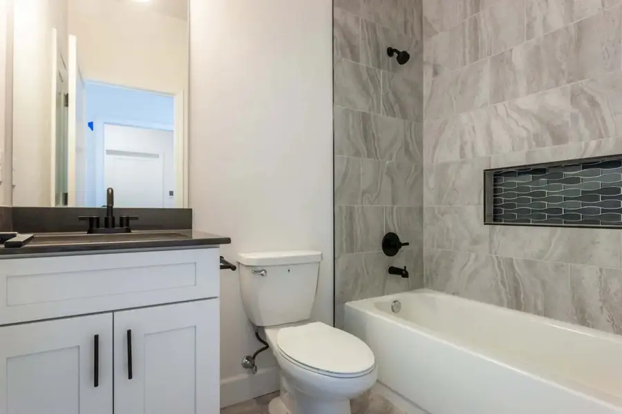 Representative furnished interior of a home built from the Pearson by William Weseman Construction in Grand Oaks, Gainesville (Image 5). Representative furnished interior of a home built from the Pearson by William Weseman Construction in Grand Oaks, Gainesville (Image 5).