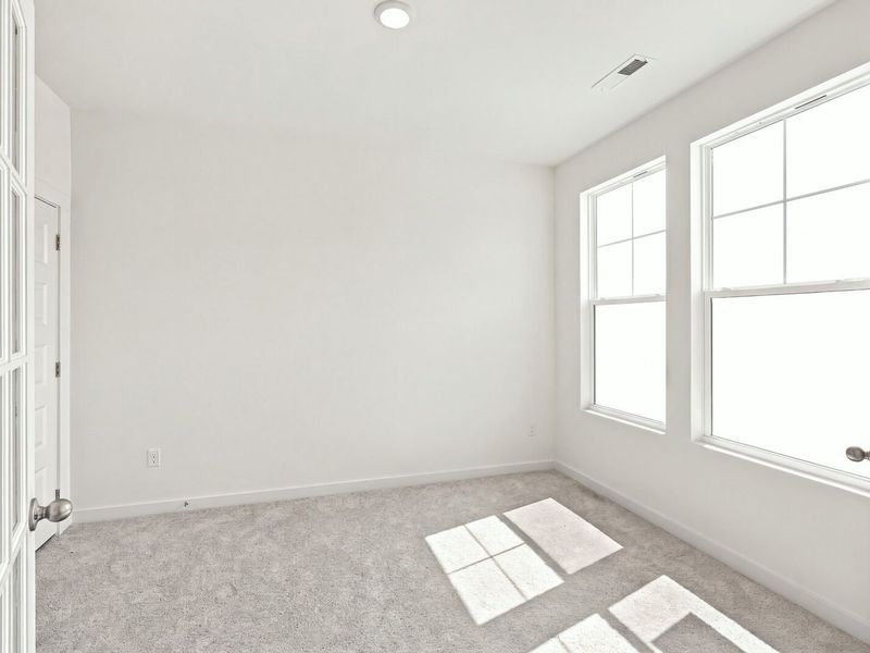 Spacious, unfurnished interior of a new home in Calista Farms, White House (Image 20).