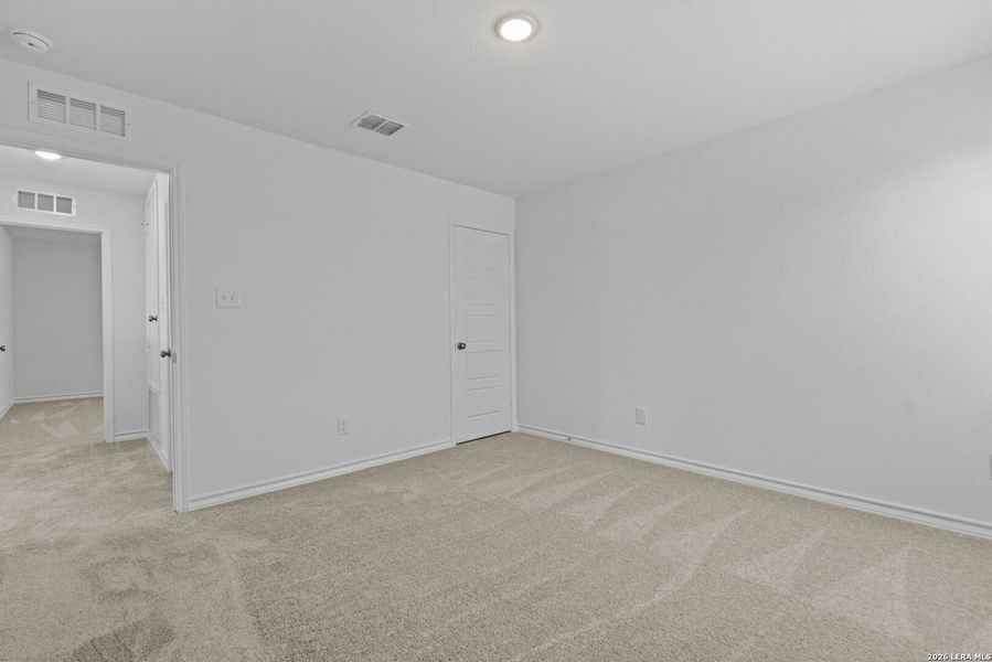 Spacious, unfurnished interior of a new home in Corley Farms, Boerne (Image 38). Spacious, unfurnished interior of a new home in Corley Farms, Boerne (Image 38).