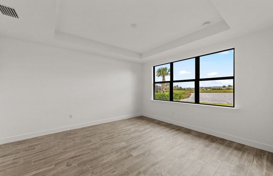 Spacious, unfurnished interior of a new home in Del Webb Naples, Immokalee (Image 11).