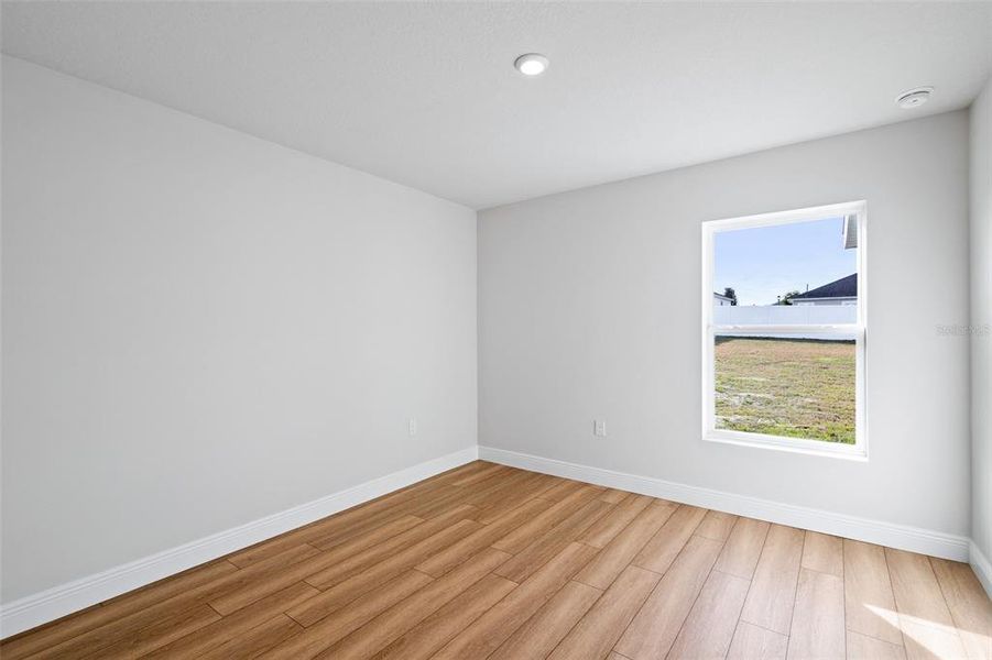 Spacious, unfurnished interior of a new home in , Ocala (Image 19).
