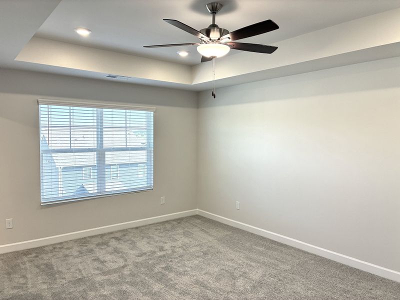 Spacious, unfurnished interior of a new home in Holly Ridge, Greenville (Image 18). Spacious, unfurnished interior of a new home in Holly Ridge, Greenville (Image 18).