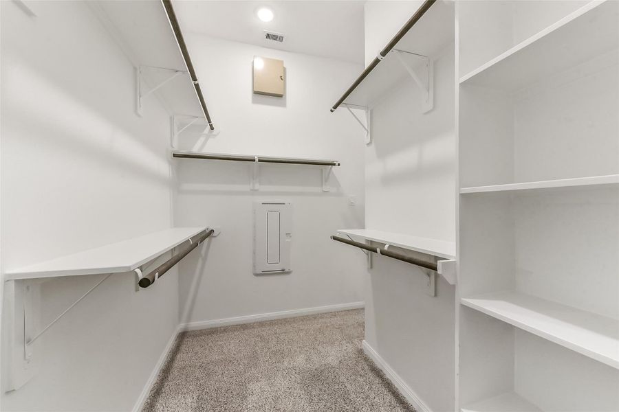 Furnished interior view inside a new home in River Ranch Meadows, Dayton (Image 9).