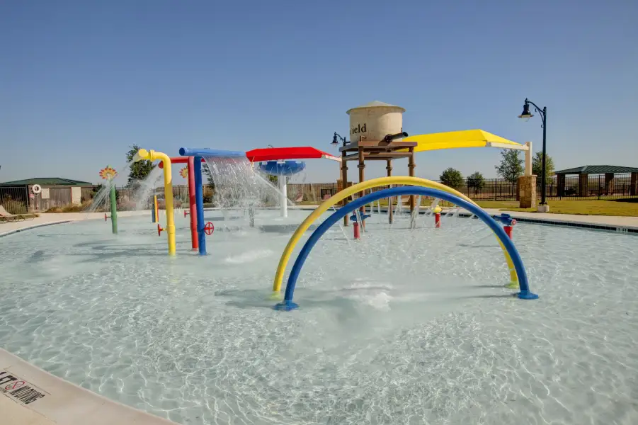 Community amenities in Sunfield, Buda (Image 24).