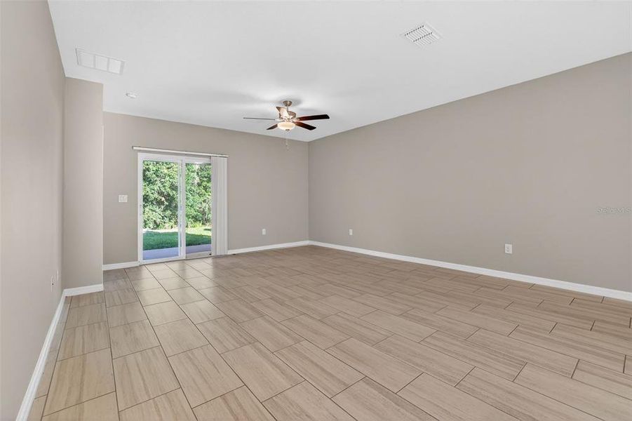 Spacious, unfurnished interior of a new home in , Riverview (Image 32).