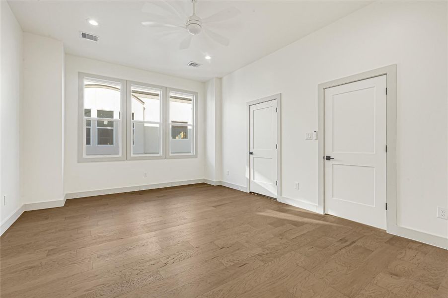 Spacious, unfurnished interior of a new home in , Houston (Image 35). Spacious, unfurnished interior of a new home in , Houston (Image 35).