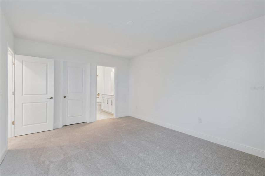 Spacious, unfurnished interior of a new home in SeaFlower, Bradenton (Image 28).