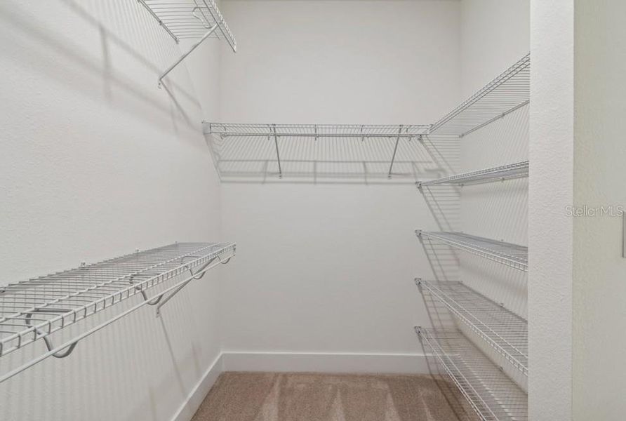 Spacious, unfurnished interior of a new home in , Sarasota (Image 14).