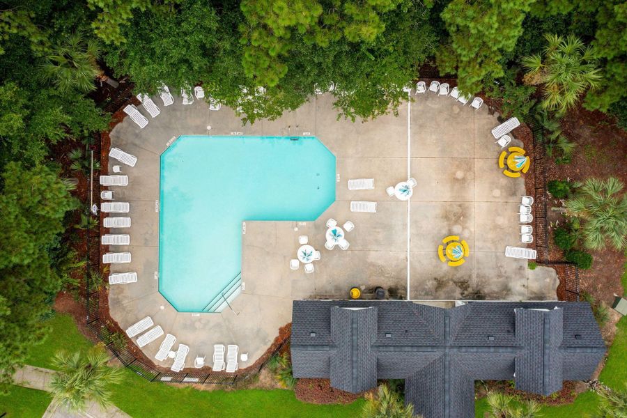 Community amenities in Lakeview Commons, Goose Creek (Image 47).