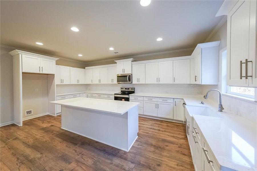 Furnished interior view inside a new home in , Dawsonville (Image 8).
