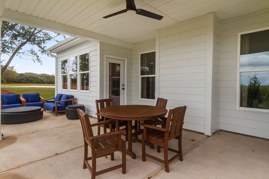 Representative exterior details of a home built from the The Congaree by Stanley Martin Homes in Parkers Summit, Greer (Image 4). Representative exterior details of a home built from the The Congaree by Stanley Martin Homes in Parkers Summit, Greer (Image 4).