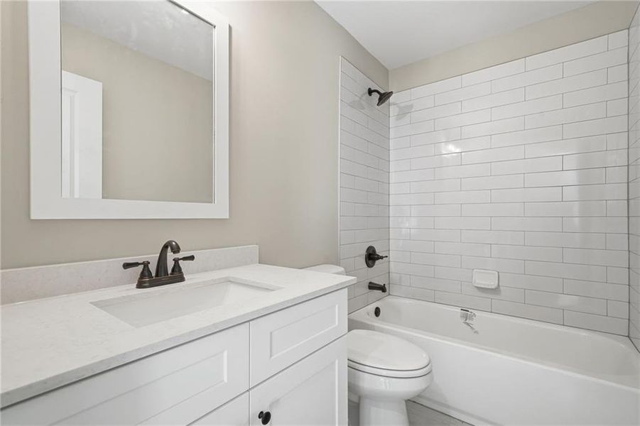 Furnished interior view inside a new home in , Calhoun (Image 10).