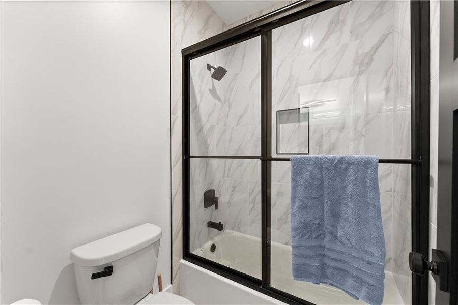 Furnished interior view inside a new home in , Hartwell (Image 38).