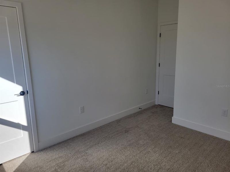 Spacious, unfurnished interior of a new home in Arbor Park, Leesburg (Image 14).