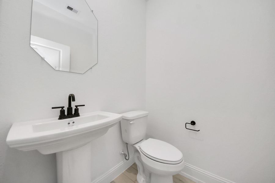 Furnished interior view inside a new home in , Missouri City (Image 16).