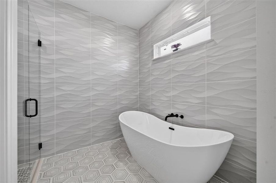 Furnished interior view inside a new home in , Poinciana (Image 11).