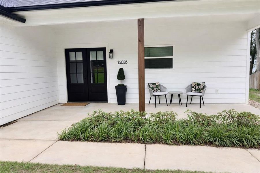 Exterior details and patio area of a home in , Flint (Image 25).