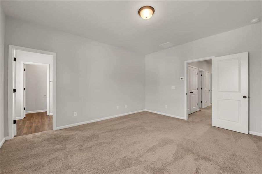 Spacious, unfurnished interior of a new home in , Lawrenceville (Image 44).