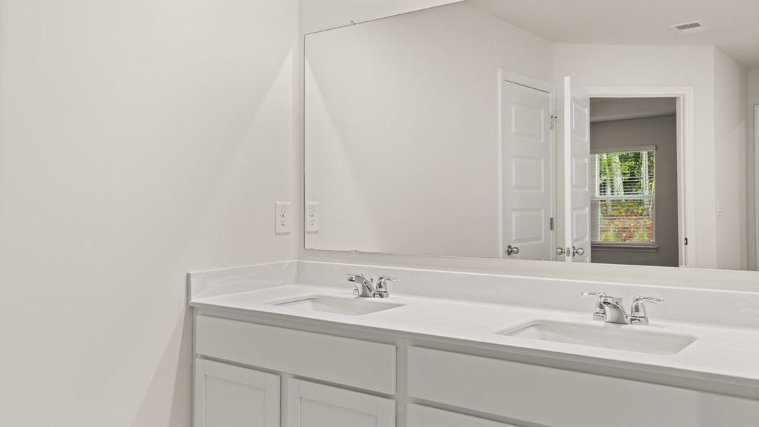 Image 38 representing the Stratford by D.R. Horton in Independence Villas and Townhomes, Loganville, GA.