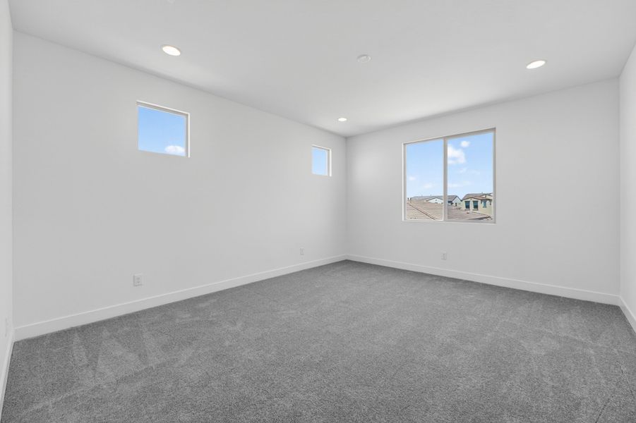 Spacious, unfurnished interior of a new home in Combs Ranch, San Tan Valley (Image 26).