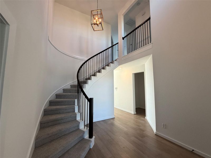 Spacious, unfurnished interior of a new home in Austin Point, Richmond (Image 11).