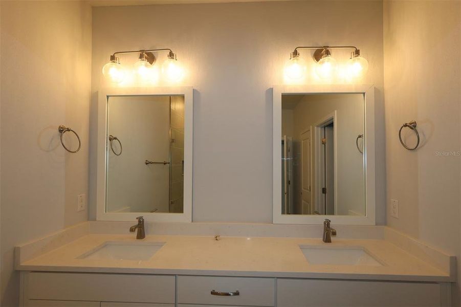 Image 13 of a home in Apex at Seminole Heights.