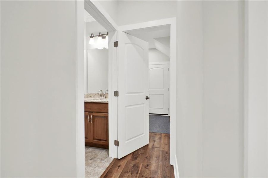 Image 83 of a home in .