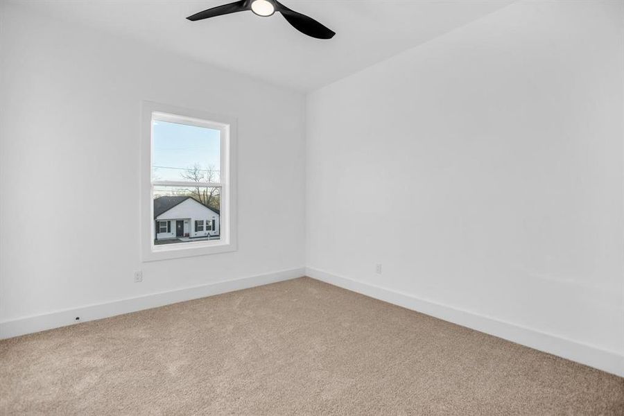 Spacious, unfurnished interior of a new home in , Waxahachie (Image 21).