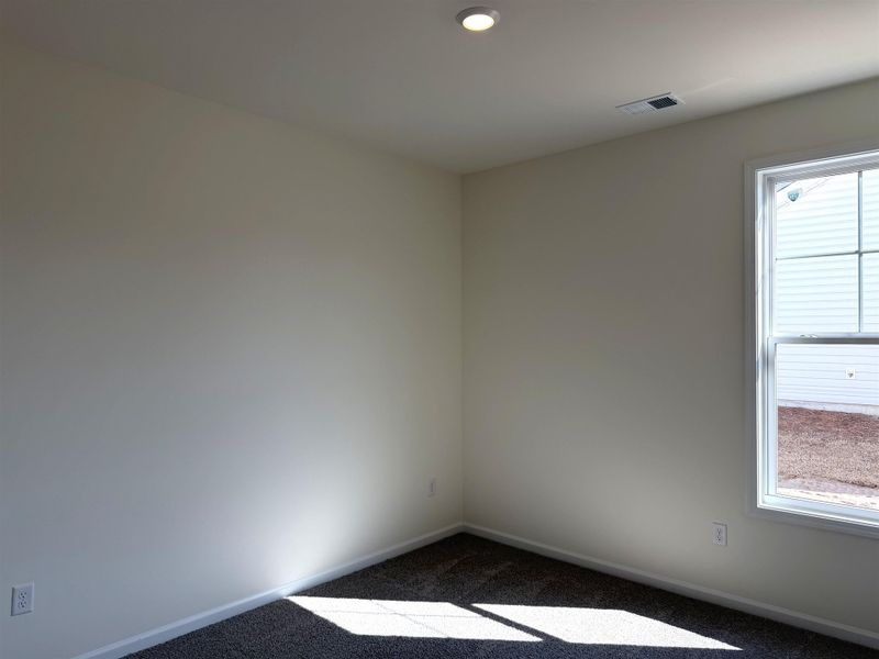 Spacious, unfurnished interior of a new home in King Farm Estates, Aynor (Image 9).