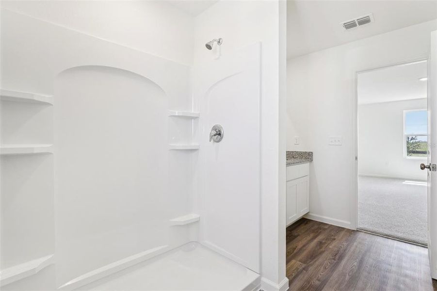 Spacious, unfurnished interior of a new home in The Grove at Scenic Terrace, Lake Hamilton (Image 33).