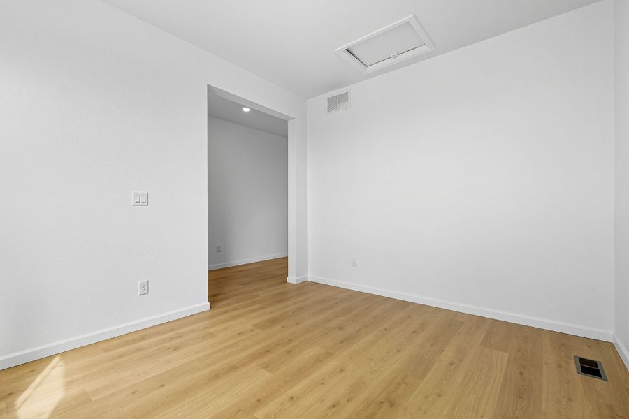 Spacious, unfurnished interior of a new home in Macanta, Castle Rock (Image 17).
