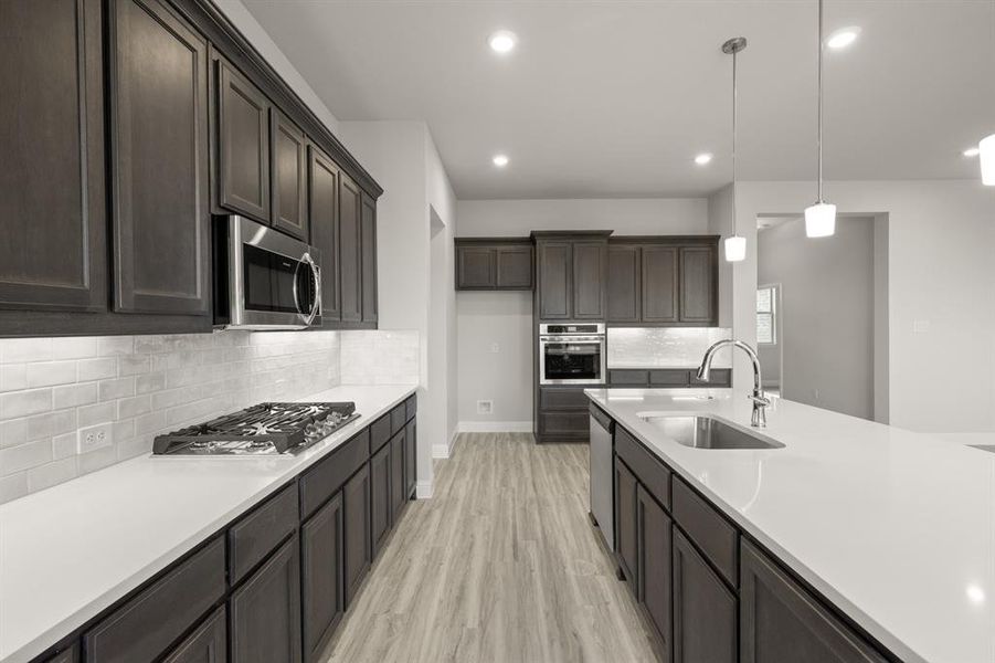 725 Carriage- Kitchen-3