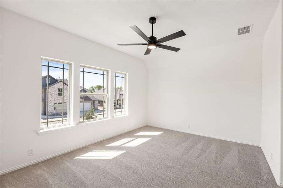 Spacious, unfurnished interior of a new home in Bear Creek Classic 60, Lavon (Image 25). Spacious, unfurnished interior of a new home in Bear Creek Classic 60, Lavon (Image 25).