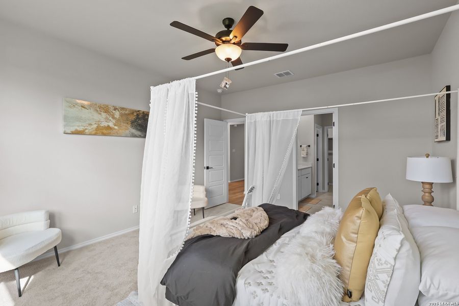 Furnished interior view inside a new home in Hannah Heights, Seguin (Image 17).