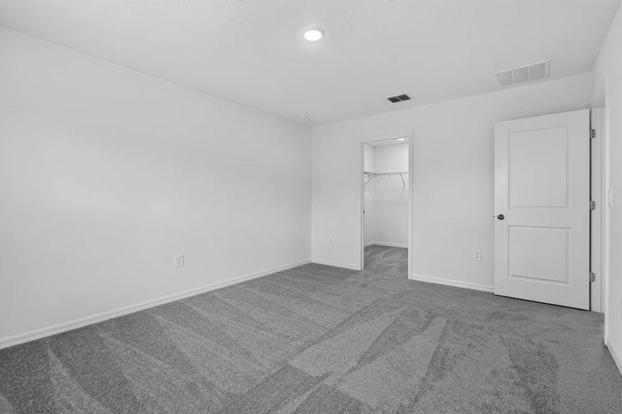 Representative unfurnished interior of a home built from the Kingfisher by Taylor Morrison in Waterstone, Groveland (Image 30).