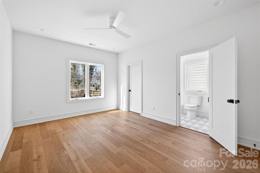 Spacious, unfurnished interior of a new home in , Charlotte (Image 19).