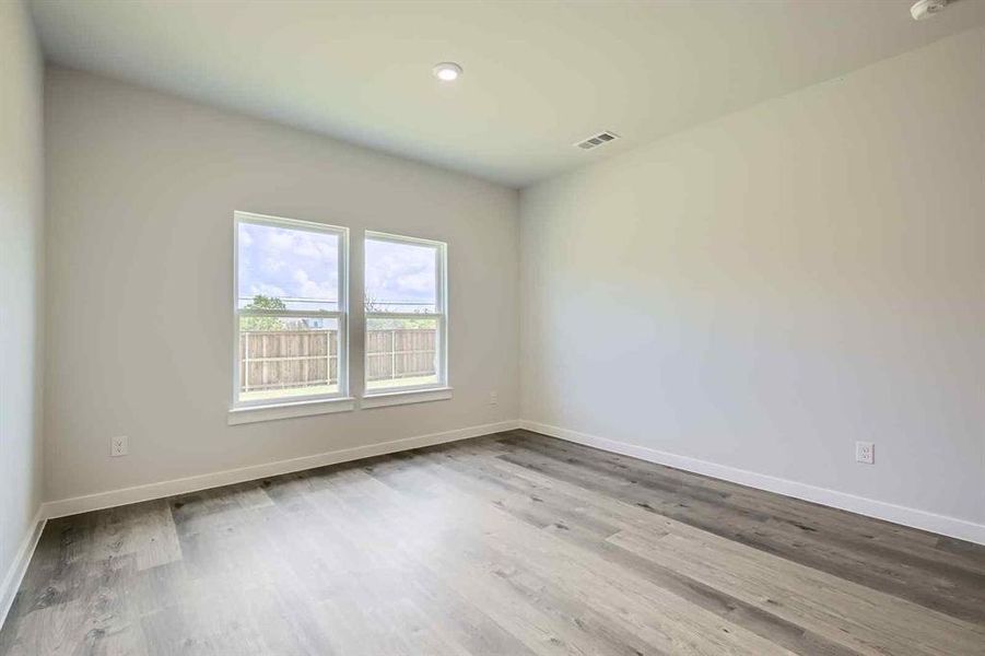 Spacious, unfurnished interior of a new home in Prestige Collection at Overland Grove, Forney (Image 22). Spacious, unfurnished interior of a new home in Prestige Collection at Overland Grove, Forney (Image 22).