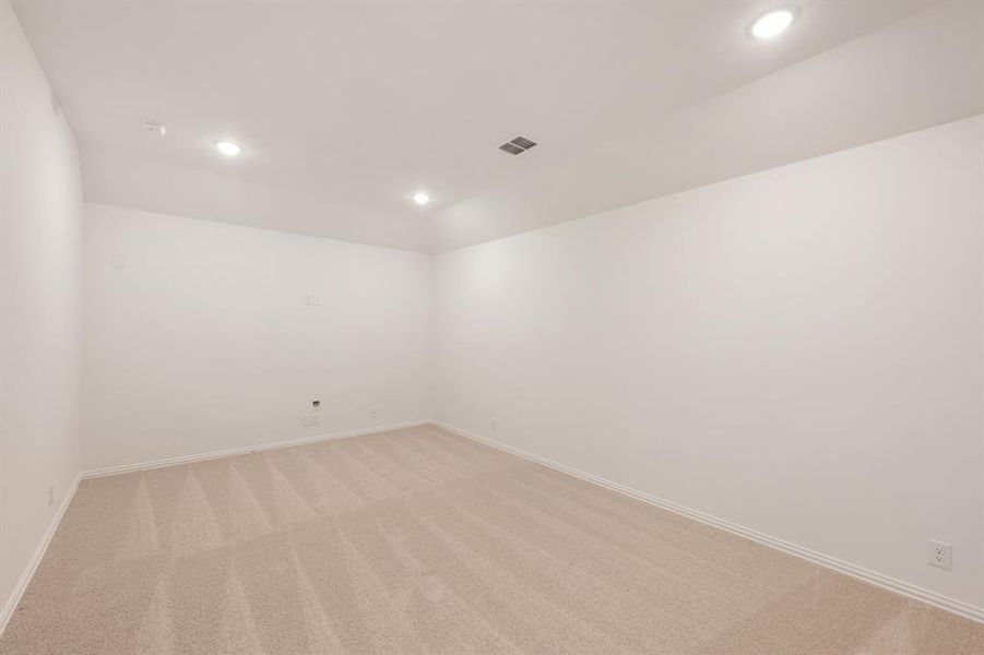 Spacious, unfurnished interior of a new home in Union Park Classic 60, Little Elm (Image 33). Spacious, unfurnished interior of a new home in Union Park Classic 60, Little Elm (Image 33).