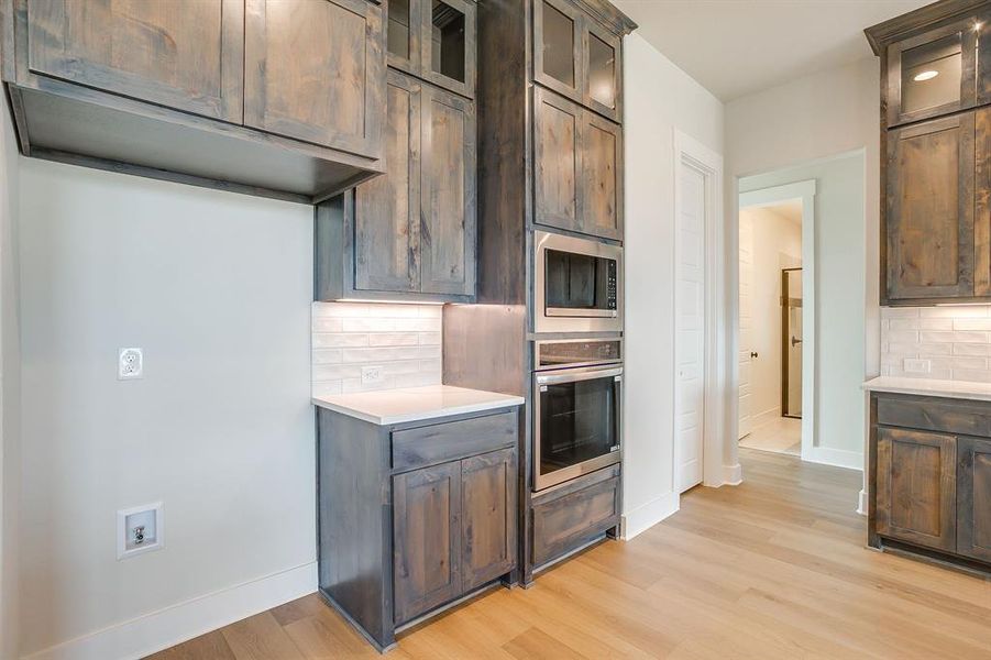 Furnished interior view inside a new home in , Waxahachie (Image 15). Furnished interior view inside a new home in , Waxahachie (Image 15).