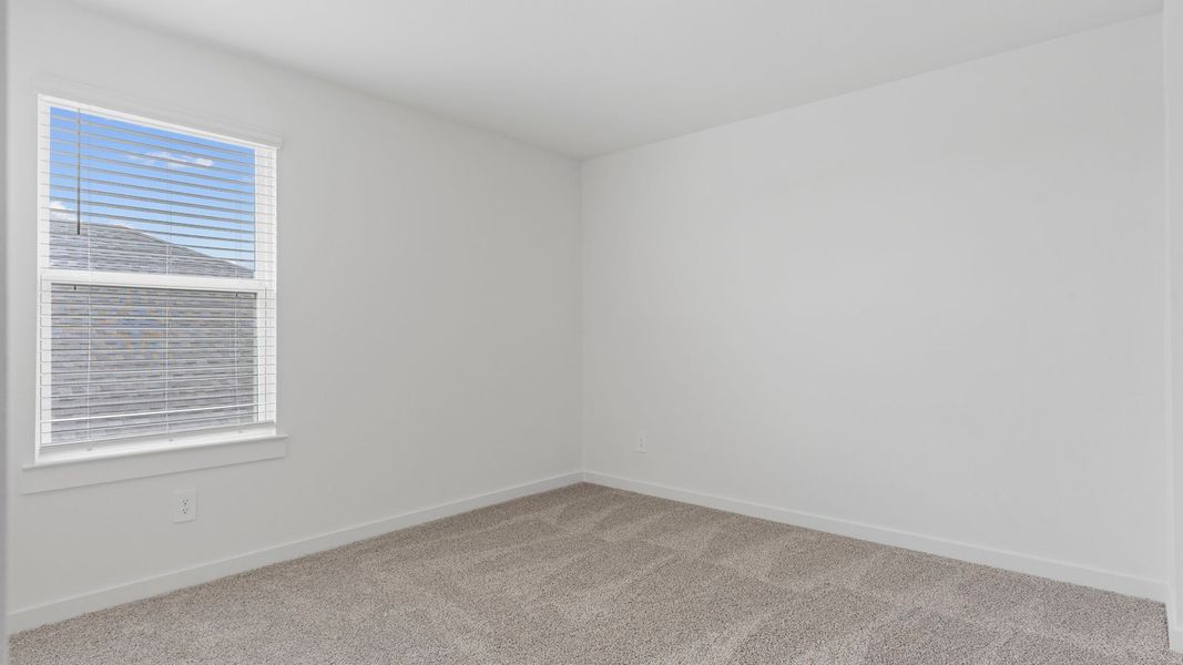 Spacious, unfurnished interior of a new home in Evergreen, Rosenberg (Image 18).