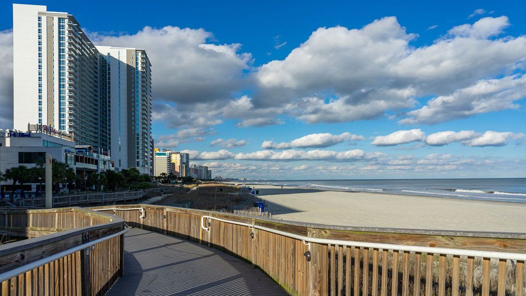 Condo located in Myrtle Beach, SC showcasing its design and architecture (Image 4).