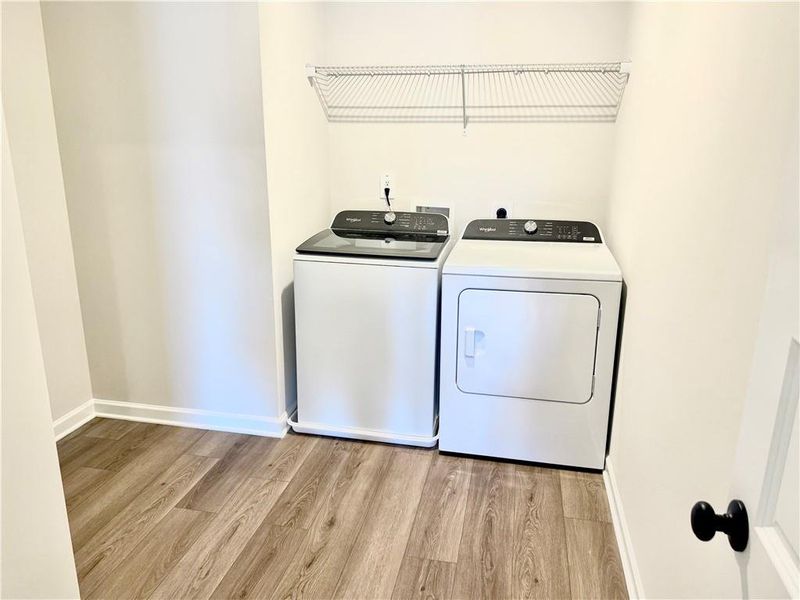 Furnished interior view inside a new home in Vines at Mill Creek - Estate Series, Braselton (Image 8). Furnished interior view inside a new home in Vines at Mill Creek - Estate Series, Braselton (Image 8).