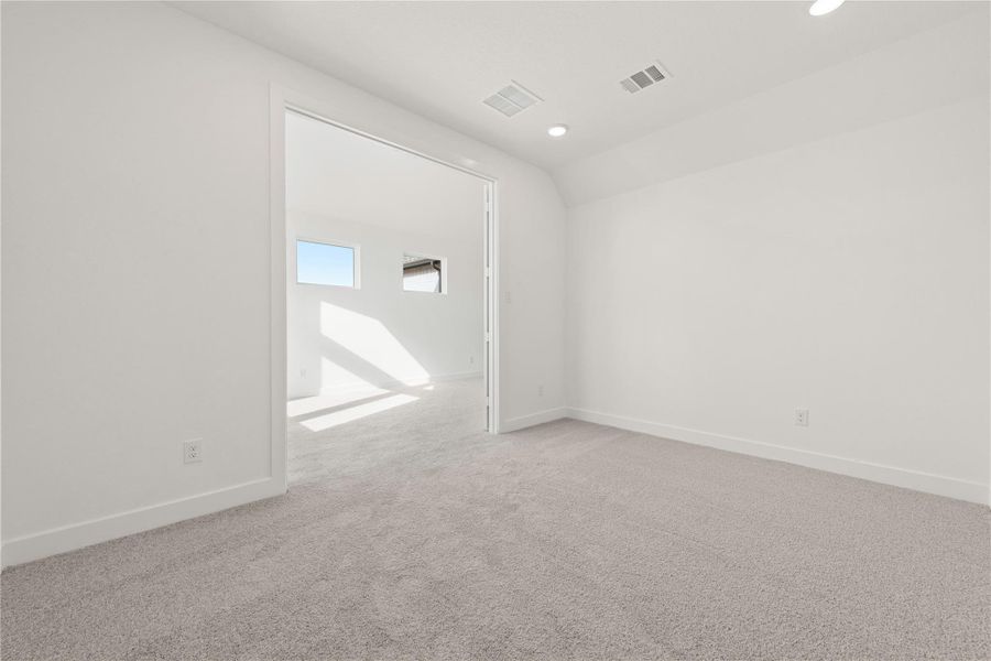 Spacious, unfurnished interior of a new home in ARTAVIA® - 60', Conroe (Image 18).