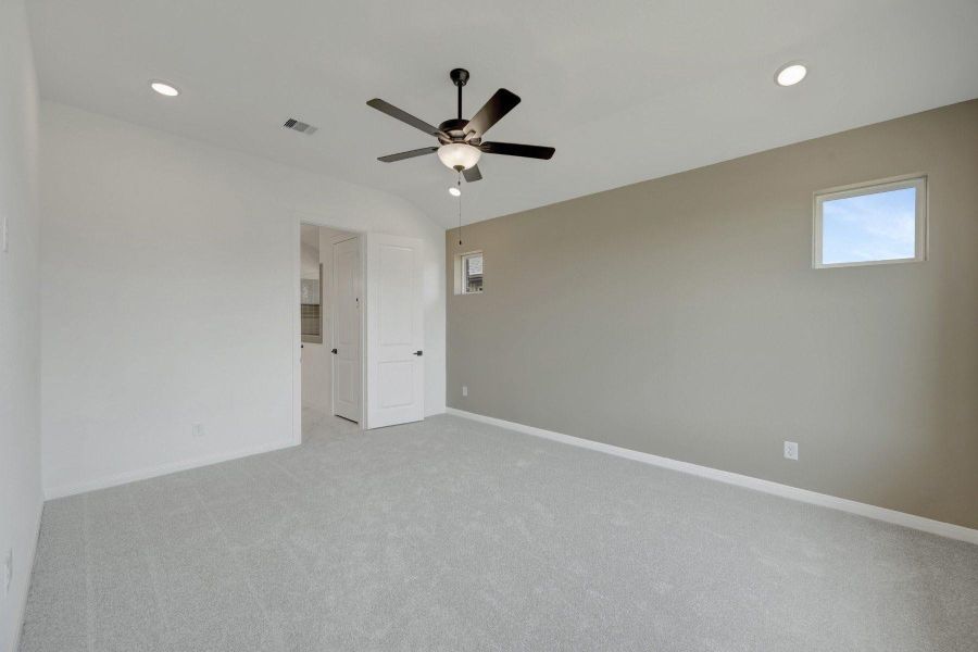 Spacious, unfurnished interior of a new home in The Grand Prairie - Retreat Collection, Hockley (Image 11).