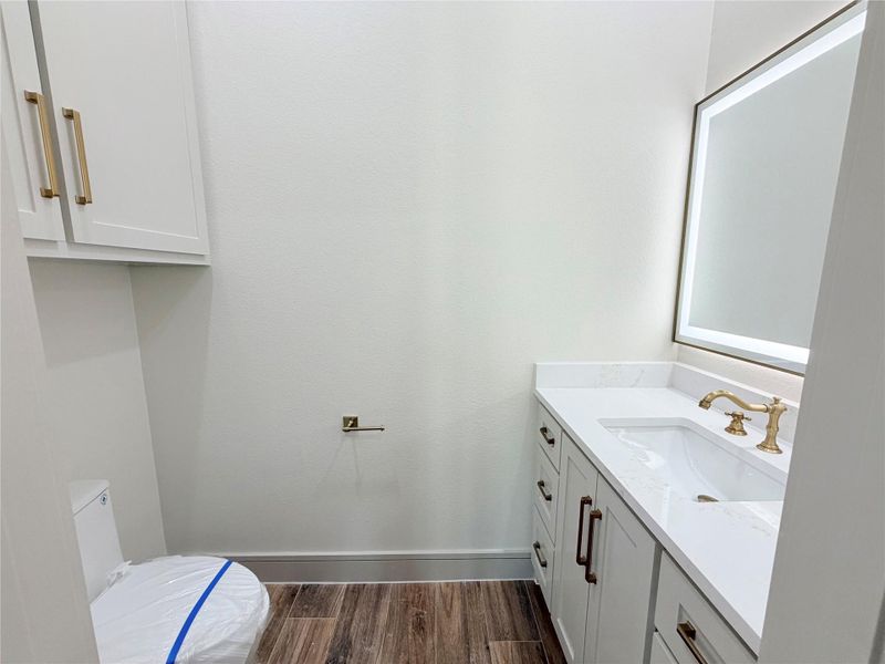 Image 47 of a home in .
