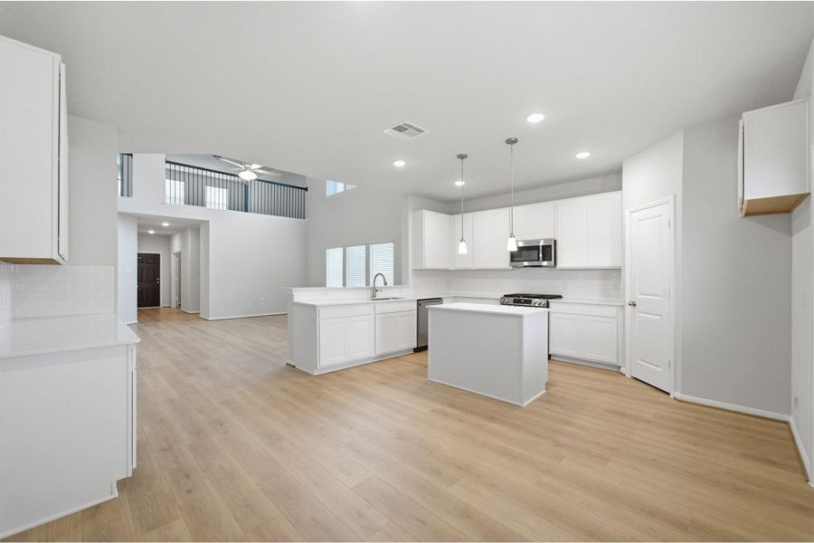 Furnished interior view inside a new home in Pearlbrook, Texas City (Image 7).
